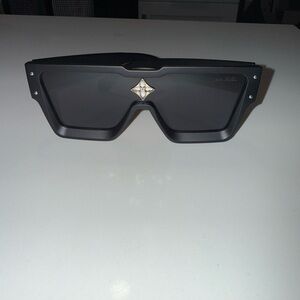 Black Oversized Sunglasses with Silver Accent